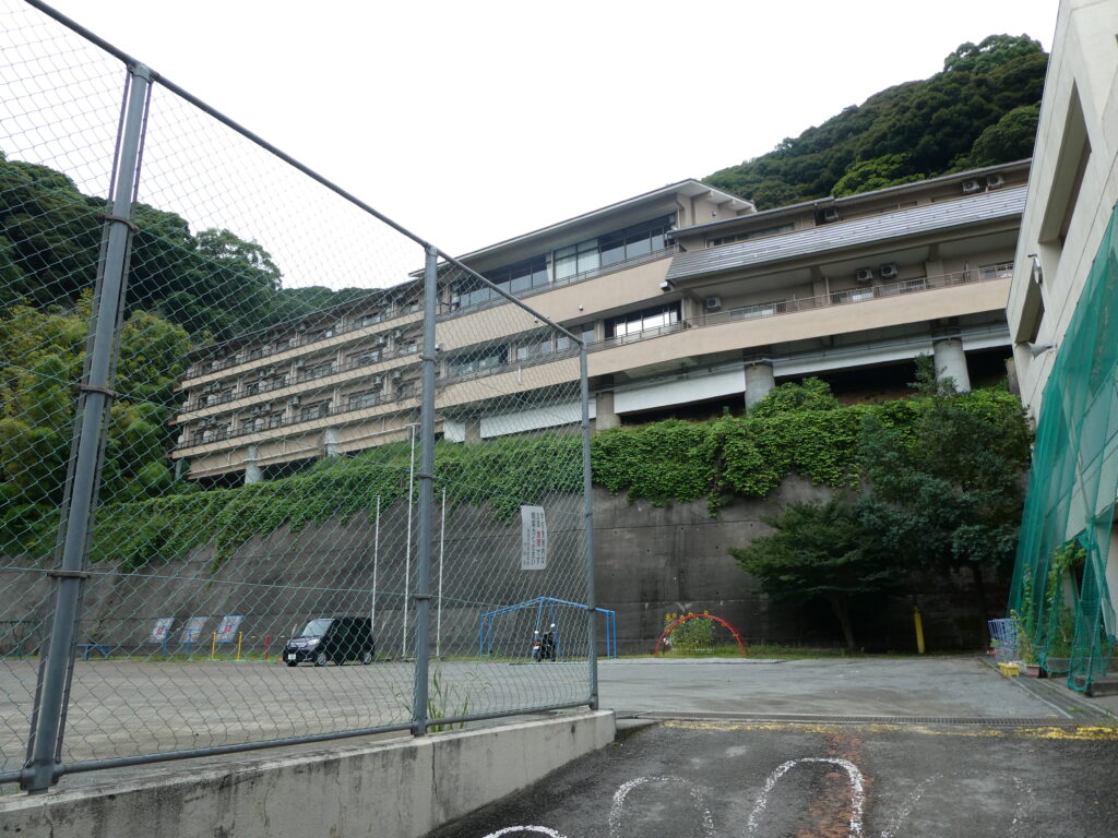 伊豆山小学校